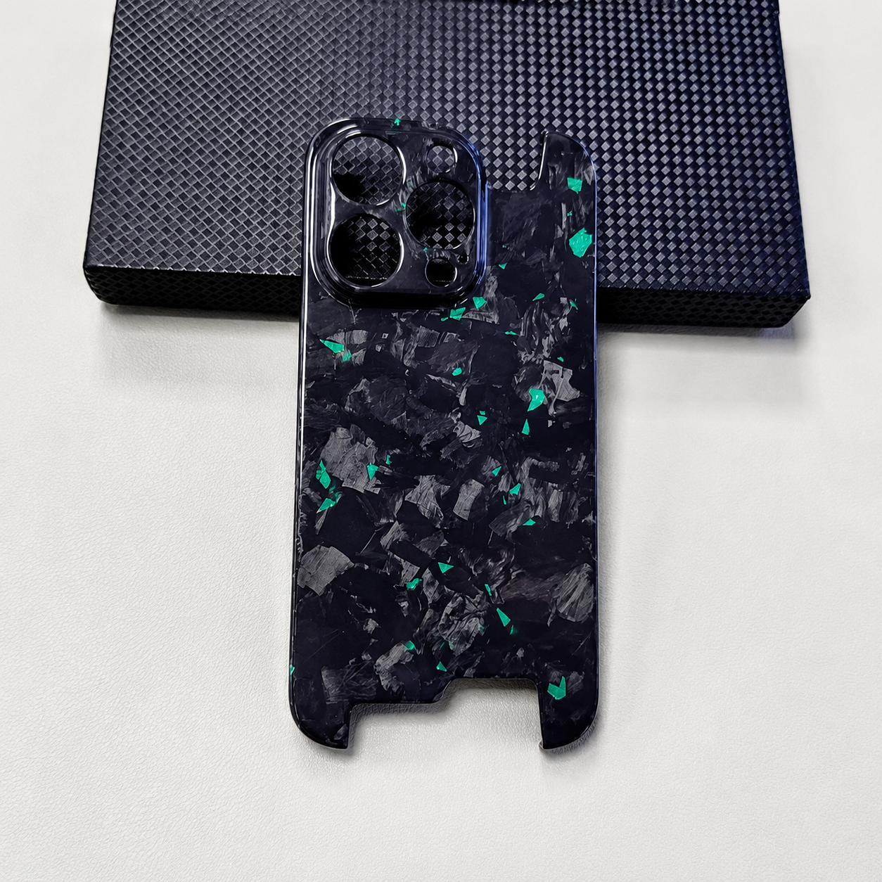 Premium iPhone Case Carbon Fiber Aramid Cover Shockproof Anti Fingerprint Non Slip Grip Ultra Thin Lightweight Durable Protective Case Glossy Design
