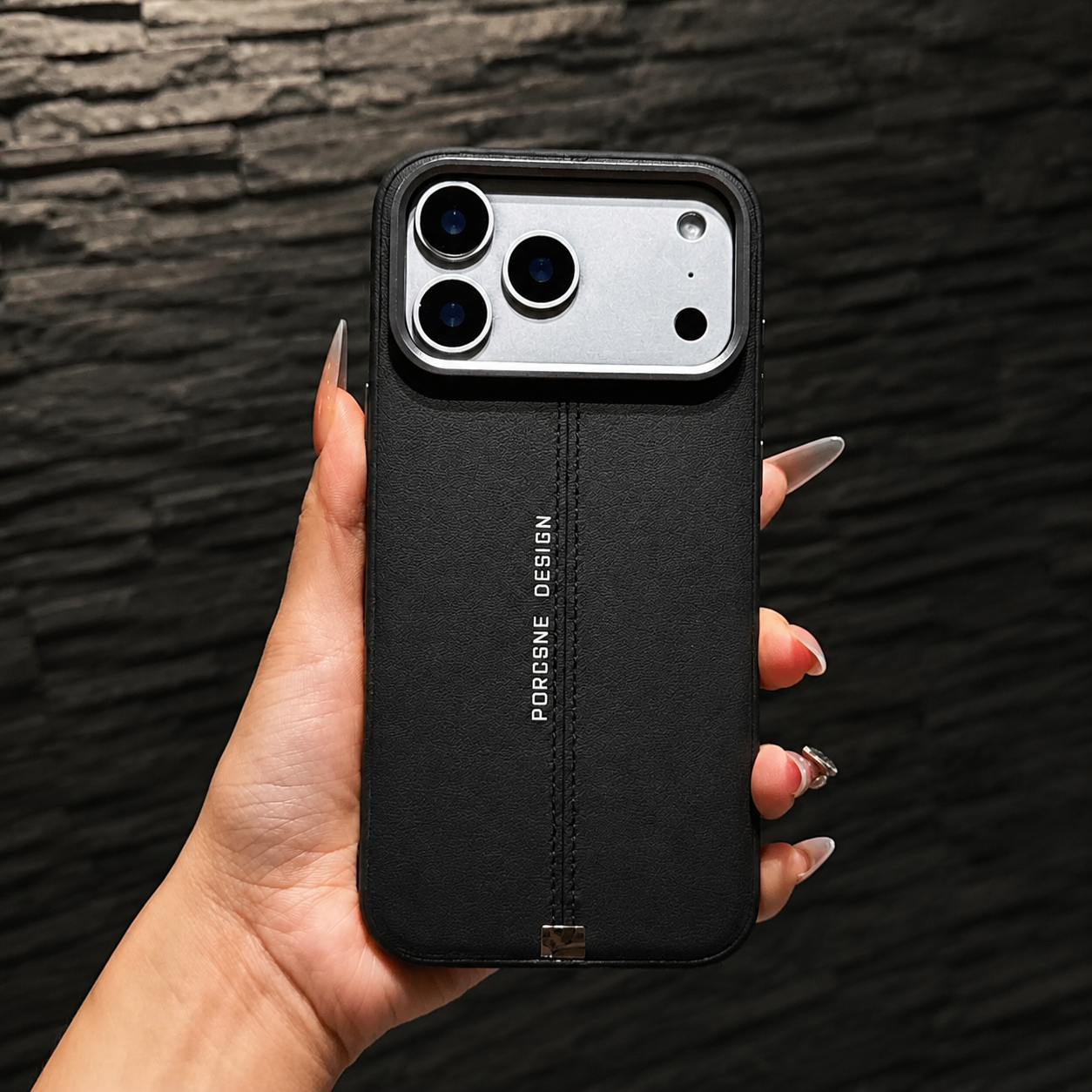 Premium iPhone Case Real Forged Carbon Fiber MagSafe Cover Shockproof Dual-Layer TPU Hybrid Lightweight Non-Slip Full-Coverage Protective Design